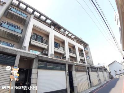 台南永康區三村國小透天車庫別墅視意圖